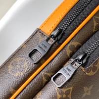 $160.00 USD Louis Vuitton AAA Man Messenger Bags #1178389