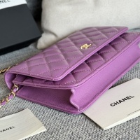 $158.00 USD Chanel AAA Quality Messenger Bags In Gold For Women #1179495
