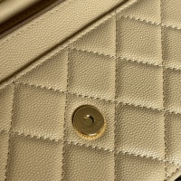 $158.00 USD Chanel AAA Quality Messenger Bags In Gold For Women #1179505