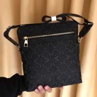 $92.00 USD Louis Vuitton AAA Man Messenger Bags #1182856