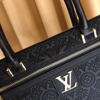 $118.00 USD Louis Vuitton AAA Man Handbags #1182883