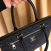 $118.00 USD Louis Vuitton AAA Man Handbags #1182883
