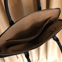 $118.00 USD Louis Vuitton AAA Man Handbags #1182883