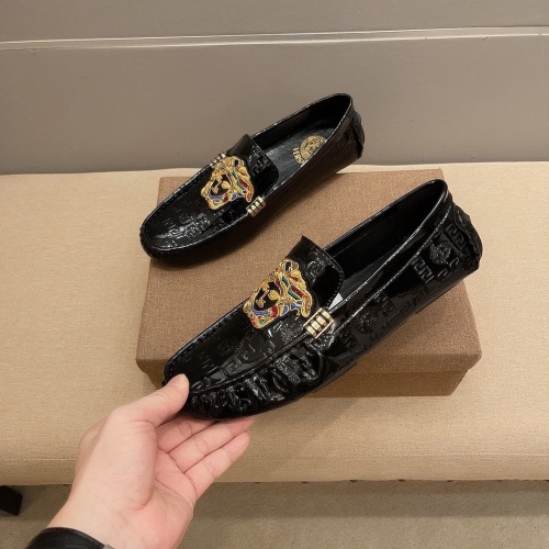 Versace Leather Shoes For Men #1183672