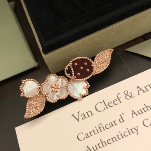 Replica Van Cleef & Arpels Brooches For Women #1183865 $34.00 USD for Wholesale