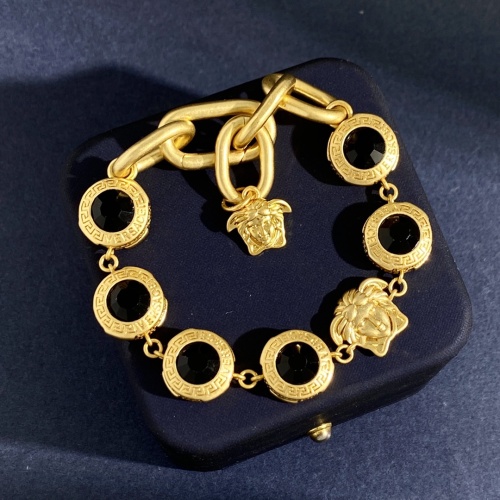 Versace Bracelets #1184311