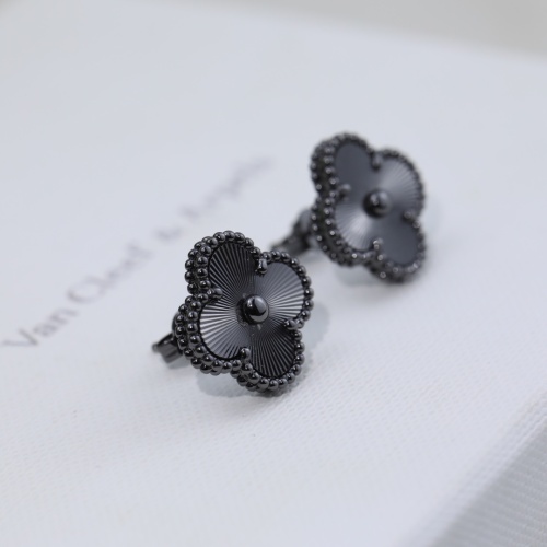 Replica Van Cleef & Arpels Earrings For Women #1184899 $32.00 USD for Wholesale