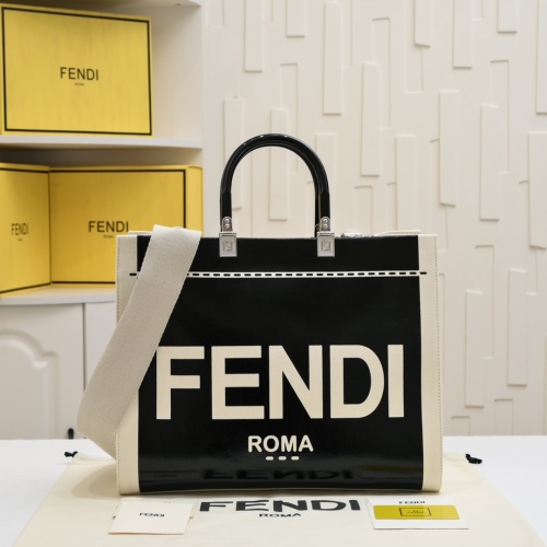 Fendi AAA Quality Tote-Handbags For Women #1185386