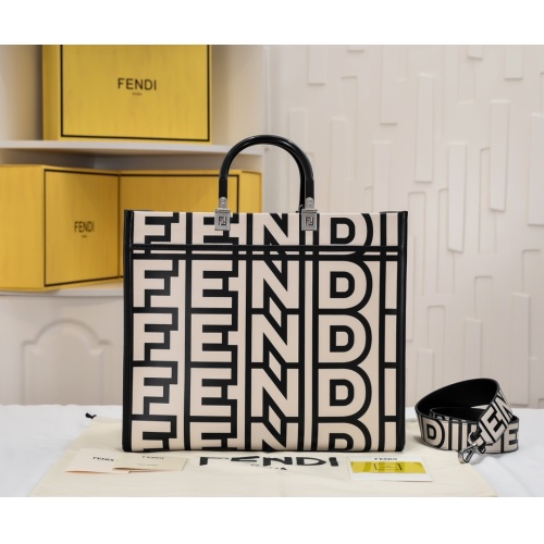 Fendi AAA Quality Tote-Handbags For Women #1185390