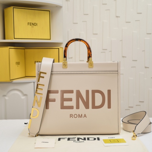 Fendi AAA Quality Tote-Handbags For Women #1185397