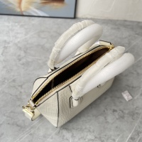 $172.00 USD Givenchy AAA Quality Handbags For Women #1185523