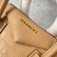 $172.00 USD Givenchy AAA Quality Handbags For Women #1185534