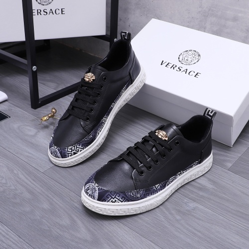 Versace Casual Shoes For Men #1186798