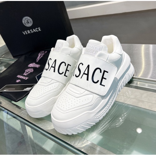 Versace Casual Shoes For Men #1187256