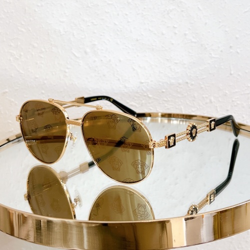 Versace AAA Quality Sunglasses #1187591