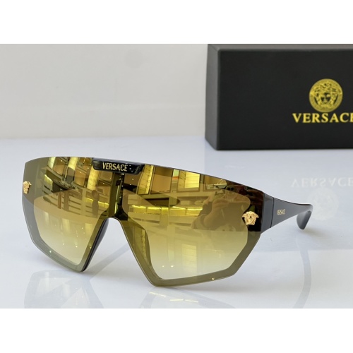 Versace AAA Quality Sunglasses #1187790