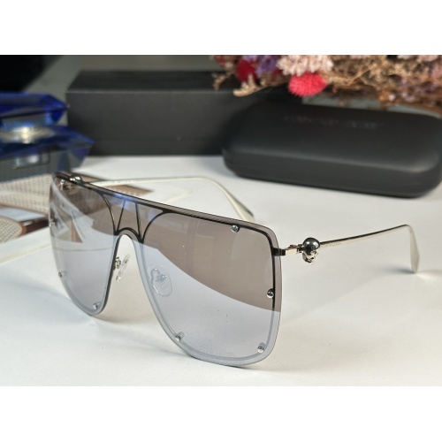 Alexander McQueen AAA Quality Sunglasses #1188865