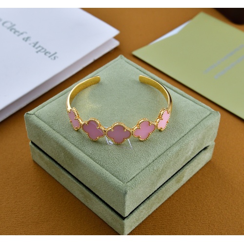 Van Cleef & Arpels Bracelets For Women #1191506