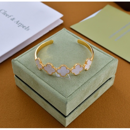 Van Cleef & Arpels Bracelets For Women #1191508