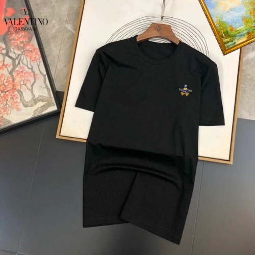 Valentino T-Shirts Short Sleeved For Unisex #1191777 $25.00 USD, Wholesale Replica Valentino T-Shirts