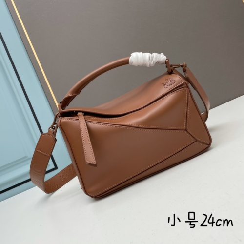 LOEWE AAA Quality Messenger Bags For Women #1192009 $132.00 USD, Wholesale Replica LOEWE AAA Messenger Bags