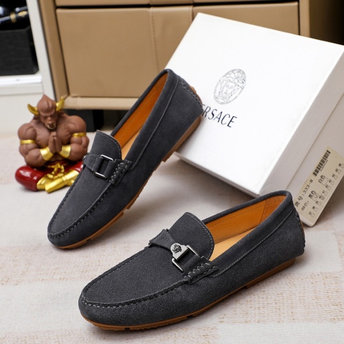 Versace Leather Shoes For Men #1196357