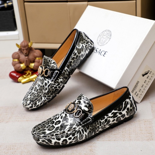 Versace Leather Shoes For Men #1196384
