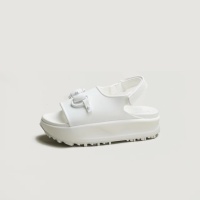 $85.00 USD Gucci Sandal For Women #1187404
