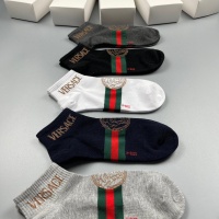$27.00 USD Versace Socks #1192980