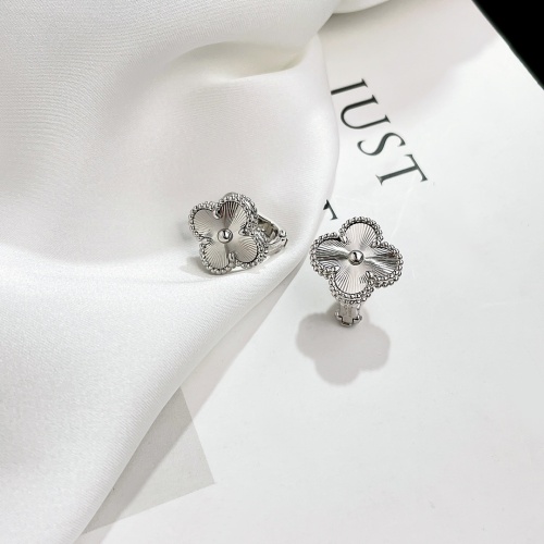 Van Cleef & Arpels Earrings For Women #1203614