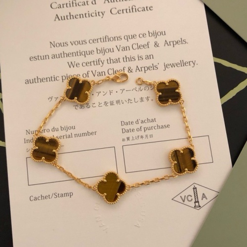 Van Cleef & Arpels Bracelets  For Women #1203642