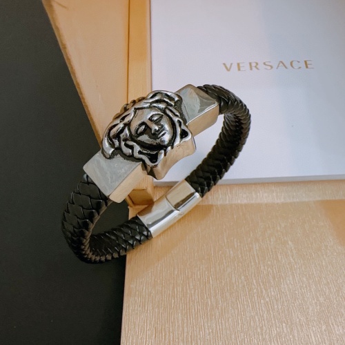 Versace Bracelets #1204336 $52.00 USD, Wholesale Replica Versace Bracelets