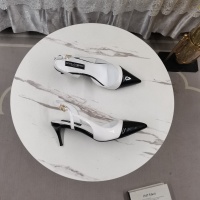 $125.00 USD Dolce & Gabbana D&G Sandal For Women #1197773