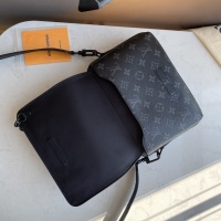 $160.00 USD Louis Vuitton AAA Man Messenger Bags #1209488