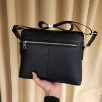 $98.00 USD Louis Vuitton AAA Man Messenger Bags #1209585