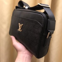 $92.00 USD Louis Vuitton AAA Man Messenger Bags #1209595
