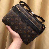 $92.00 USD Louis Vuitton AAA Man Messenger Bags #1209749