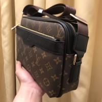 $92.00 USD Louis Vuitton AAA Man Messenger Bags #1209749