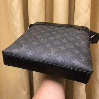 $88.00 USD Louis Vuitton AAA Man Messenger Bags #1209758