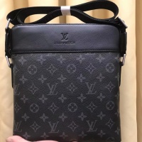 $88.00 USD Louis Vuitton AAA Man Messenger Bags #1209758