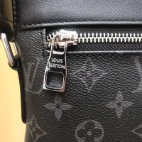 $88.00 USD Louis Vuitton AAA Man Messenger Bags #1209758