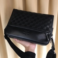 $92.00 USD Louis Vuitton AAA Man Messenger Bags #1209770