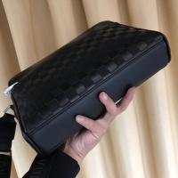 $92.00 USD Louis Vuitton AAA Man Messenger Bags #1209770