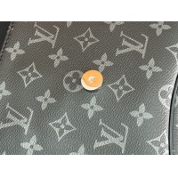 $160.00 USD Louis Vuitton AAA Man Messenger Bags #1210353