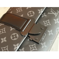 $160.00 USD Louis Vuitton AAA Man Messenger Bags #1210354