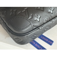 $182.00 USD Louis Vuitton AAA Man Messenger Bags #1210365