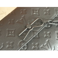 $182.00 USD Louis Vuitton AAA Man Messenger Bags #1210365