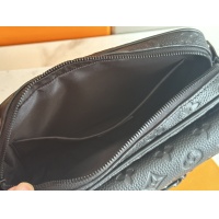 $182.00 USD Louis Vuitton AAA Man Messenger Bags #1210365