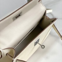 $244.63 USD Hermes AAA Quality Messenger Bags For Women #1210804