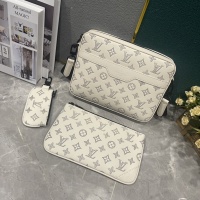 $80.00 USD Louis Vuitton AAA Man Messenger Bags #1211223